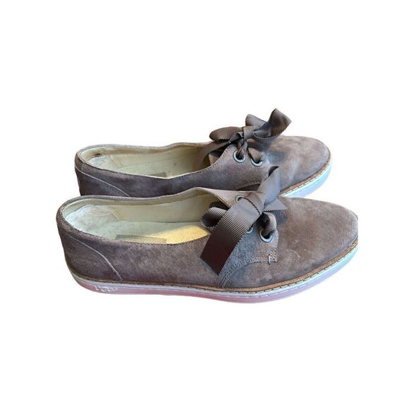 UGG Carilyn Brown Suede Lace Up Slip On Bow Flat Sneaker Shoes Women's 6 - Picture 3 of 6